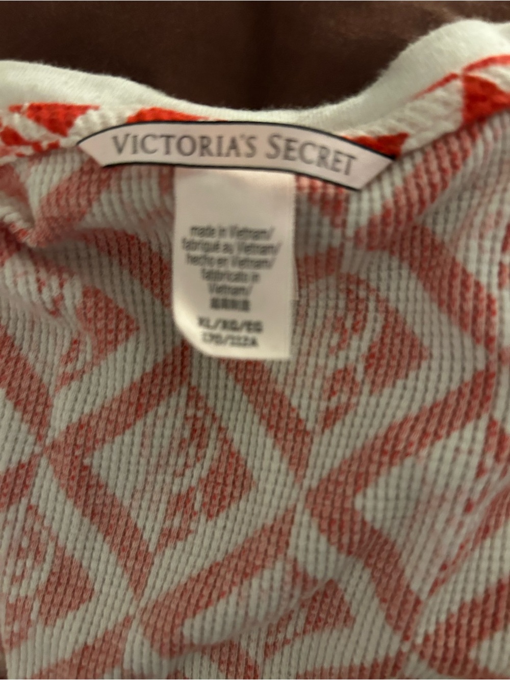 Victoria's Secret Red and White Geometric Knit Top - Picture 2 of 2